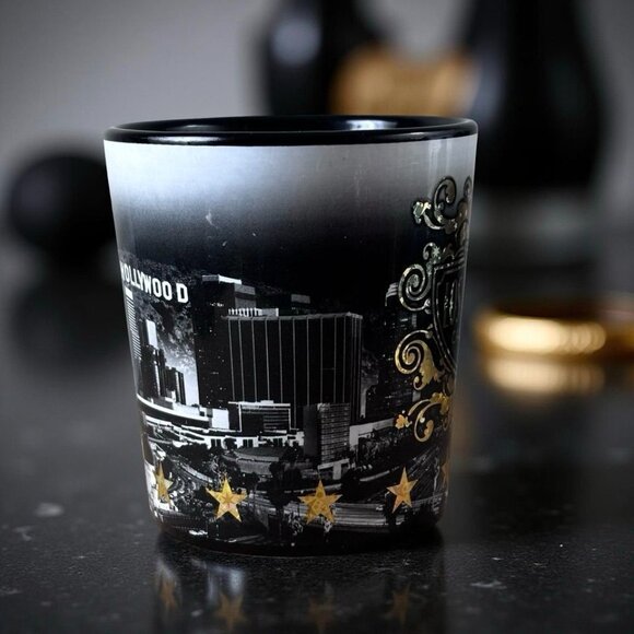 City Of Los Angeles Ceramic Mug With Hollywood Print & Gold Detailing Black/Whit - Picture 3 of 6